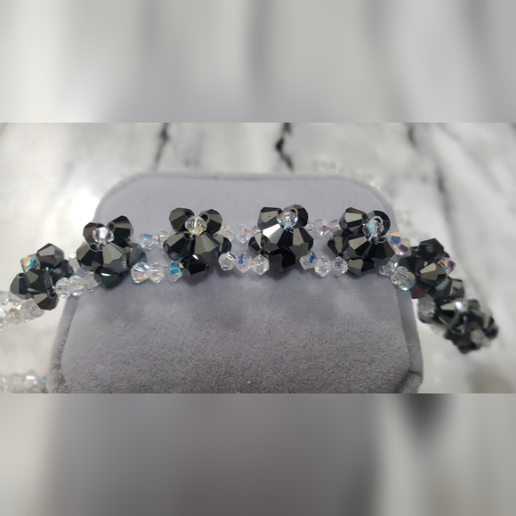 Handmade AB Coated Crystals Glass Choker Necklace - Picture 6 of 8